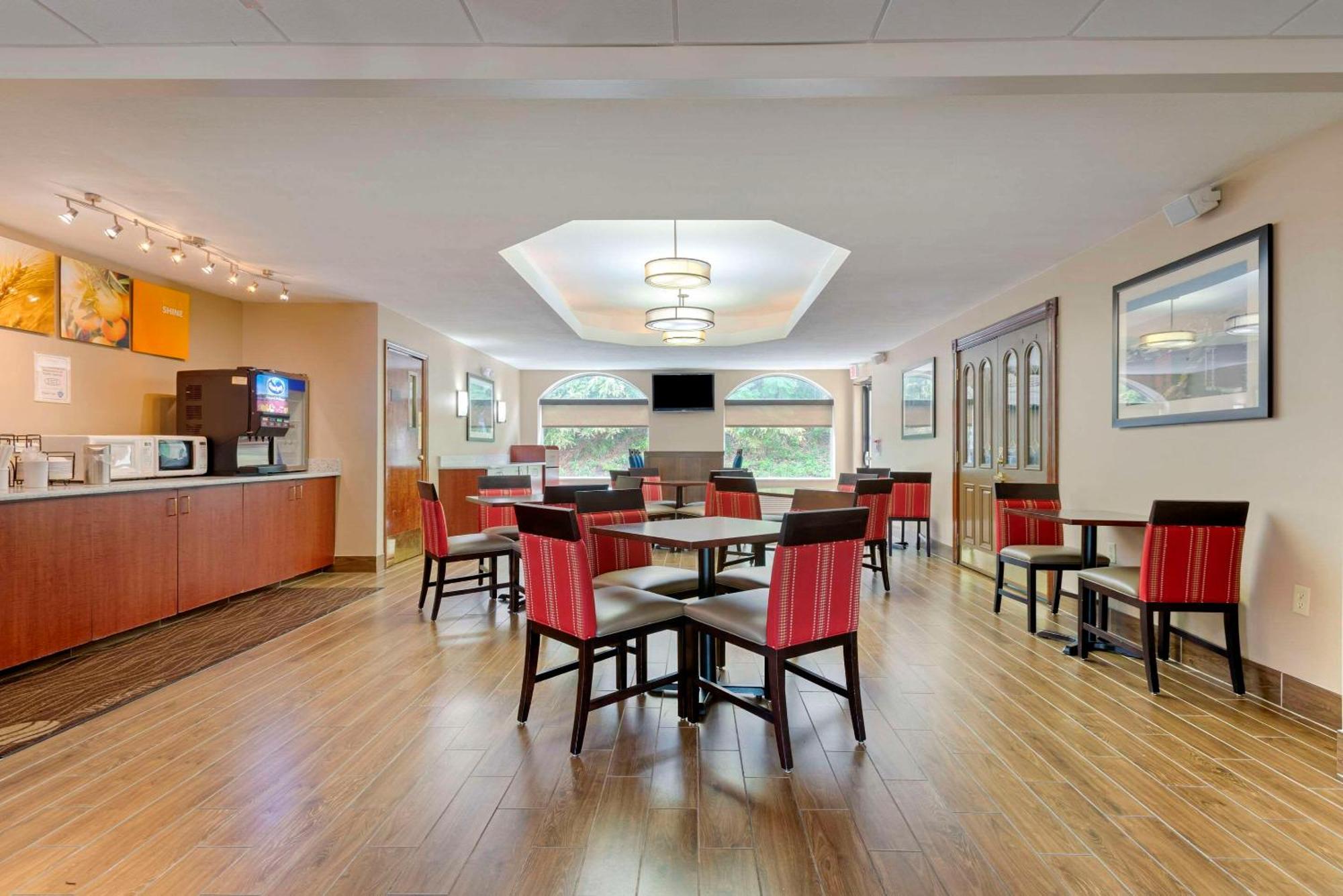 Comfort Inn & Suites Wilkes Barre - Arena Exteriér fotografie